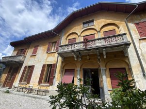 Villa epoca di lusso sul lago di Como in vendita (23).jpeg